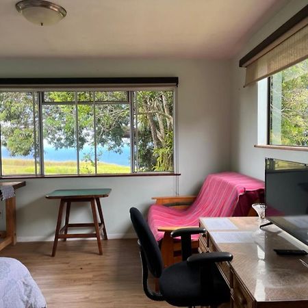 Waipio Studio Apartment Kukuihaele Экстерьер фото